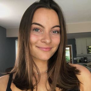 Meet your Posher, Aly